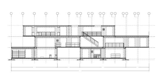 商業集裝箱建筑：彪馬城典型縱剖面圖